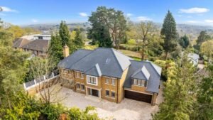 Timber Construction Essex LTD team building a bespoke custom home in Ingatestone, Essex, showcasing high-quality craftsmanship and modern construction techniques.